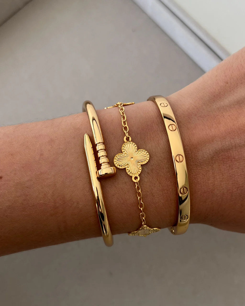 KIT PREMIUM PAGUE 2 LEVE 3 CONJUNTO VIRGÍNIA - FOLHEADA A OURO 24K