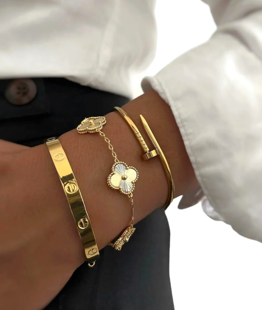 KIT PREMIUM PAGUE 2 LEVE 3 CONJUNTO VIRGÍNIA - FOLHEADA A OURO 24K